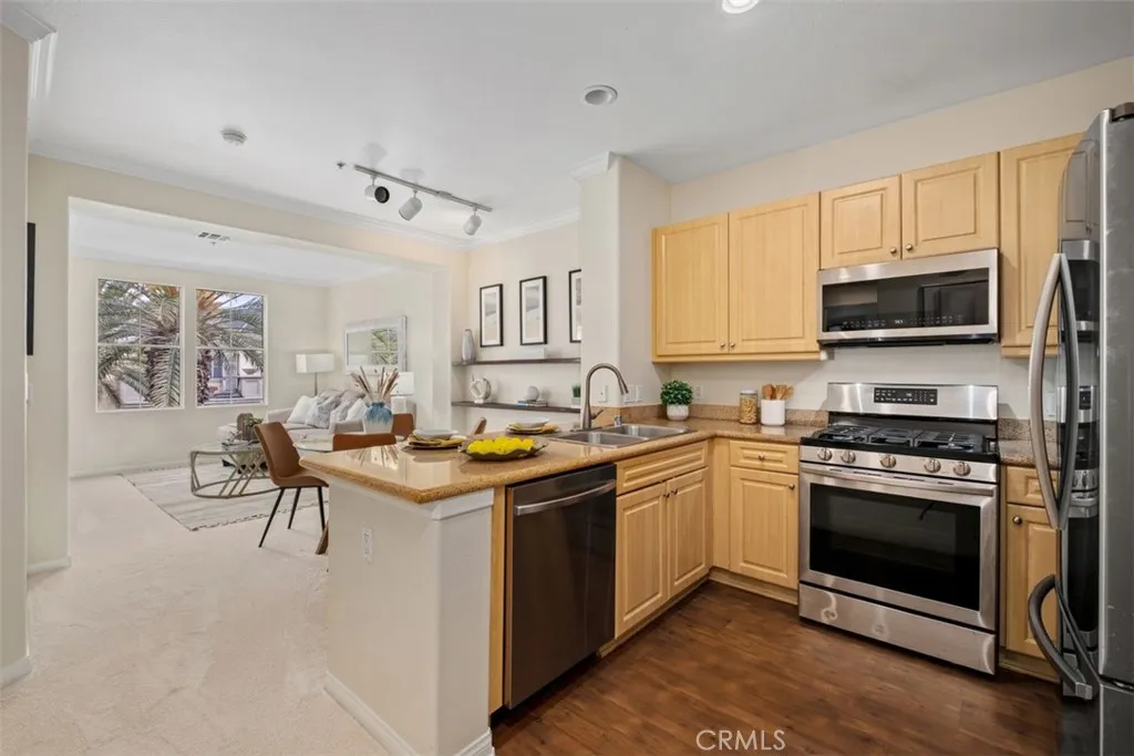 3458 Watermarke, Irvine, California 92612 home-pic-4
