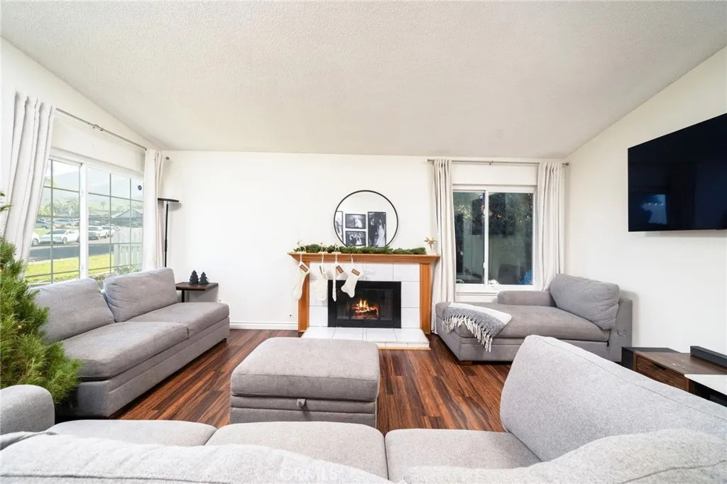 3282 Gallion, Riverside, California 92503 home-pic-10