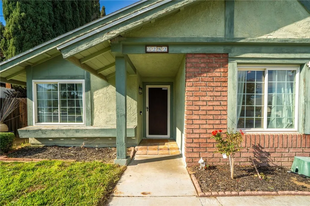 3282 Gallion, Riverside, California 92503 home-pic-7
