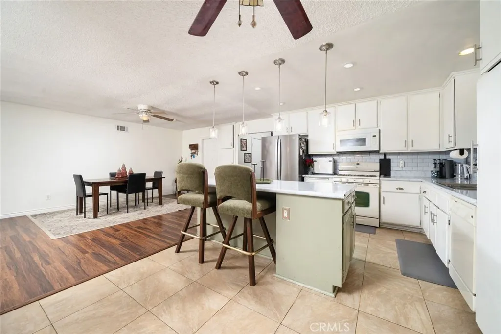3282 Gallion, Riverside, California 92503 home-pic-15