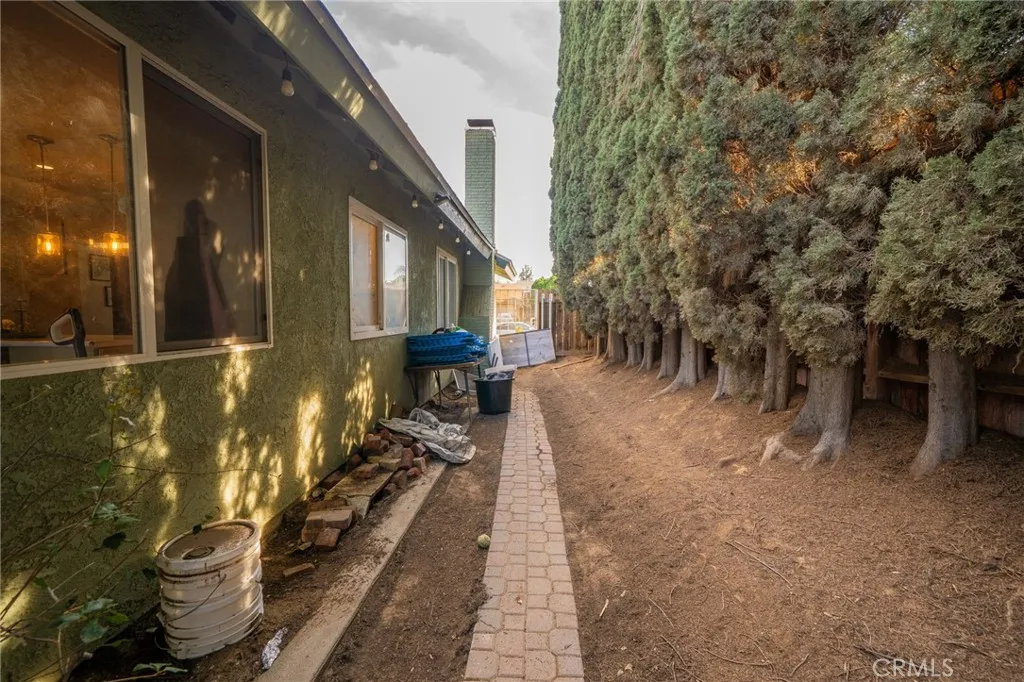 3282 Gallion, Riverside, California 92503 home-pic-38