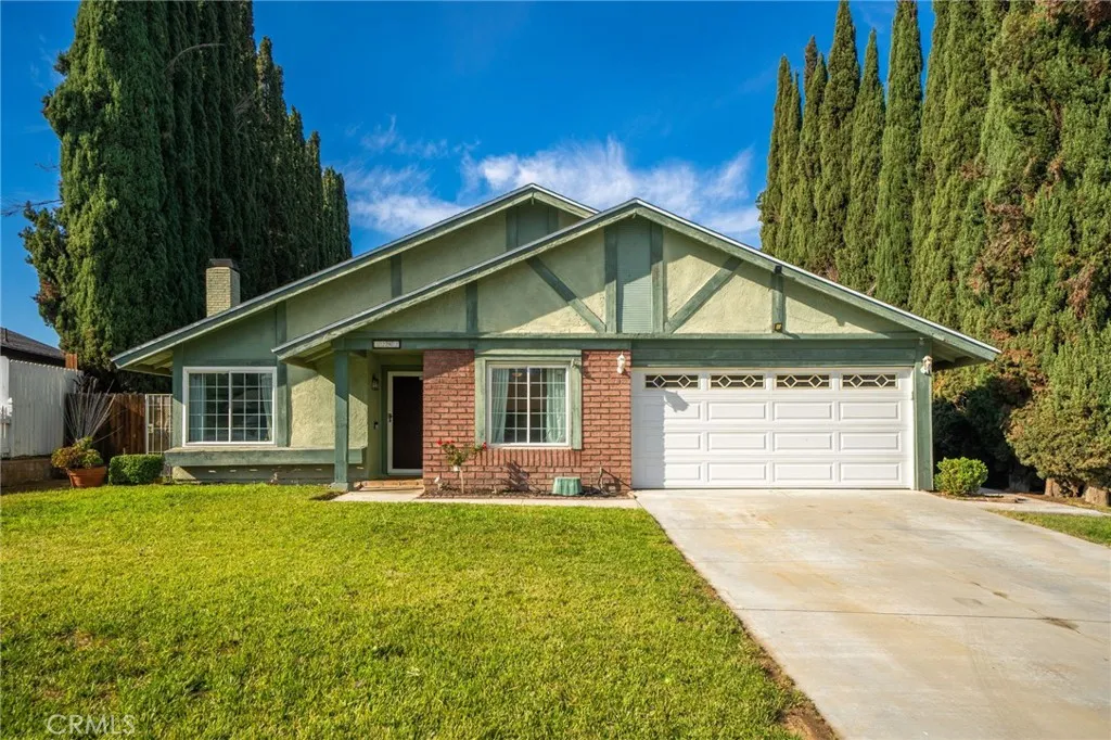 3282 Gallion, Riverside, California 92503 home-pic-2