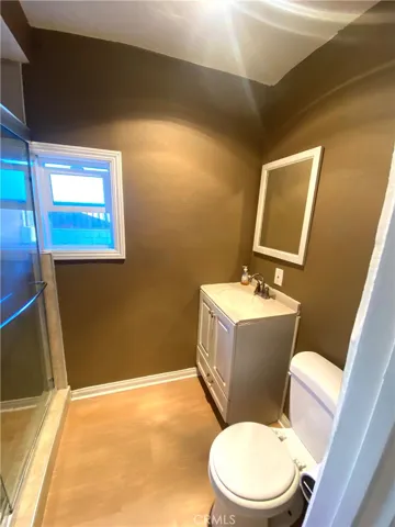 Ground Unit Bathroom