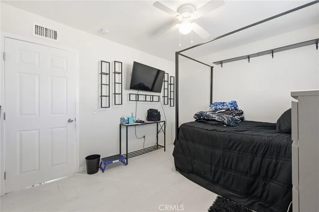 1080 Sapphire, Corona, California 92882 home-pic-30