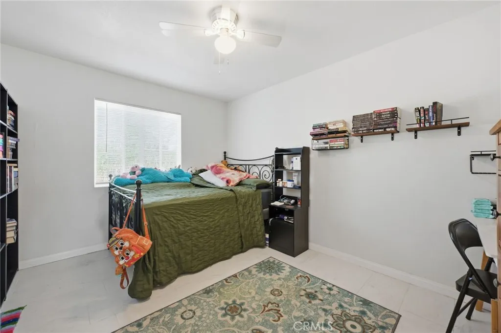 1080 Sapphire, Corona, California 92882 home-pic-23