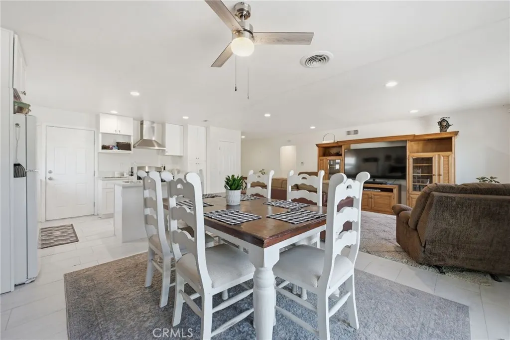 1080 Sapphire, Corona, California 92882 home-pic-11