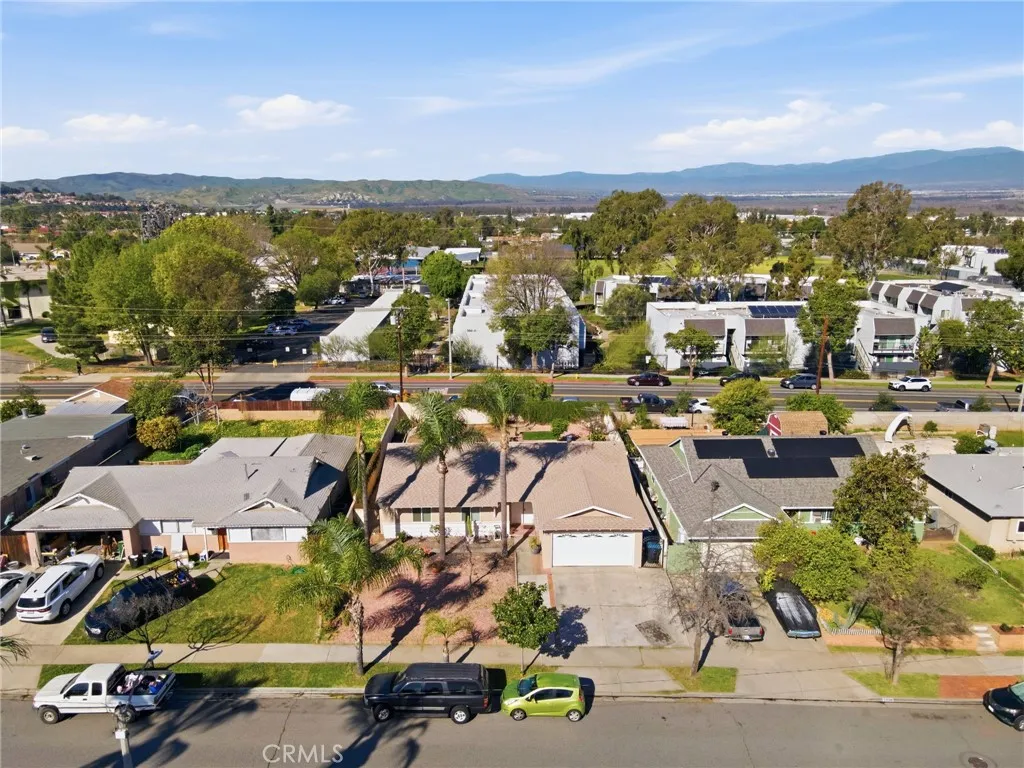 1080 Sapphire, Corona, California 92882 home-pic-38
