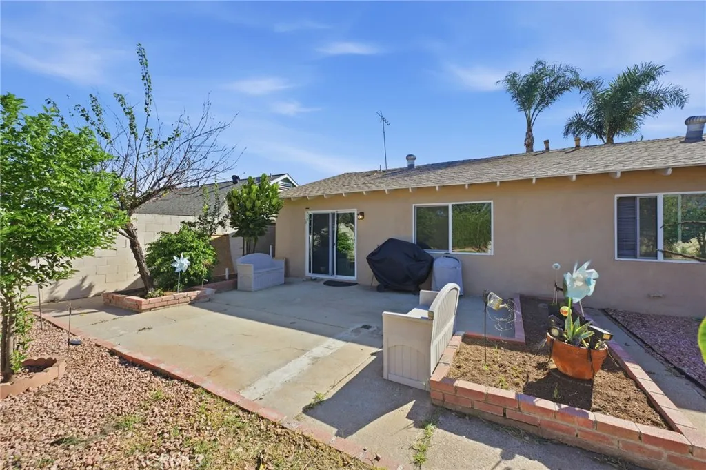 1080 Sapphire, Corona, California 92882 home-pic-33