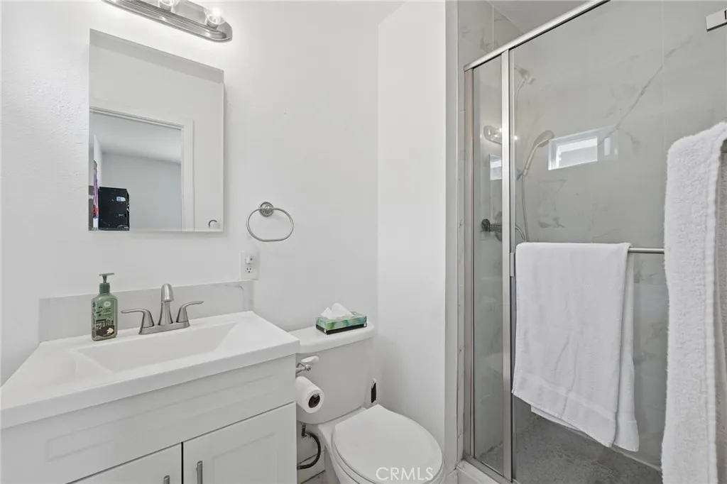 1080 Sapphire, Corona, California 92882 home-pic-26