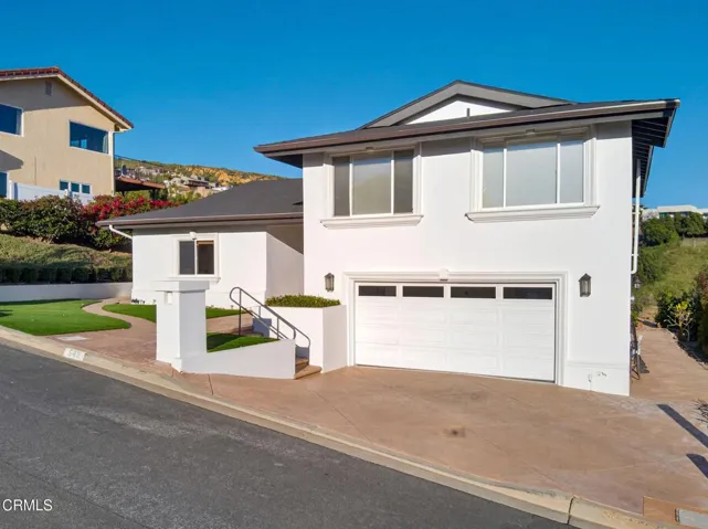 19-web-or-mls-Upmarketmedia_542Val-007