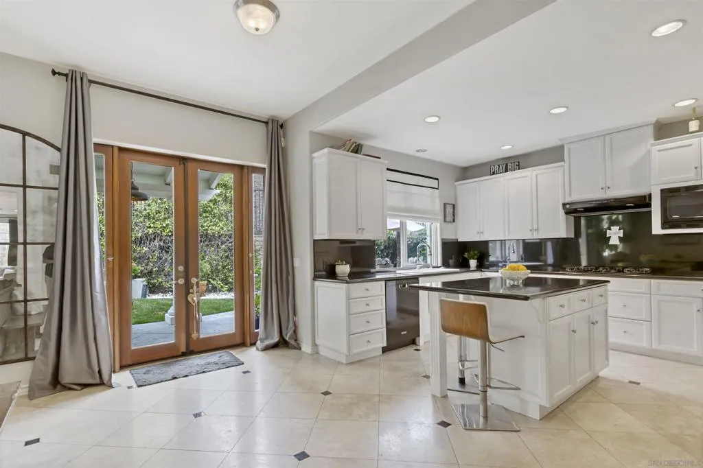 4229 Via Mira Monte, Agoura Hills, California 91301 home-pic-10