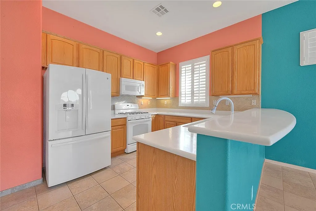 883 Eastlake Road, Beaumont, California 92223 home-pic-9