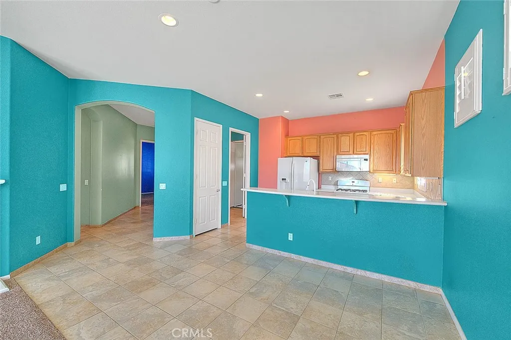 883 Eastlake Road, Beaumont, California 92223 home-pic-19