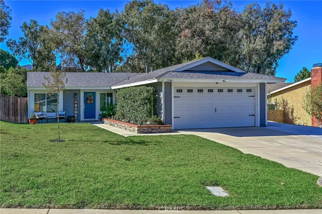 1546 Tilson Circle, Corona, California 92882 home-pic-3