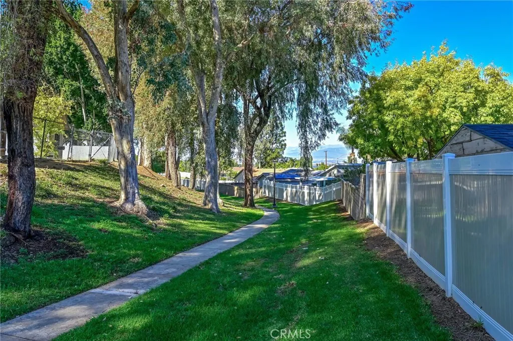 1546 Tilson Circle, Corona, California 92882 home-pic-30