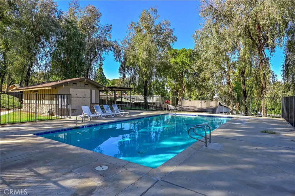 1546 Tilson Circle, Corona, California 92882 home-pic-32