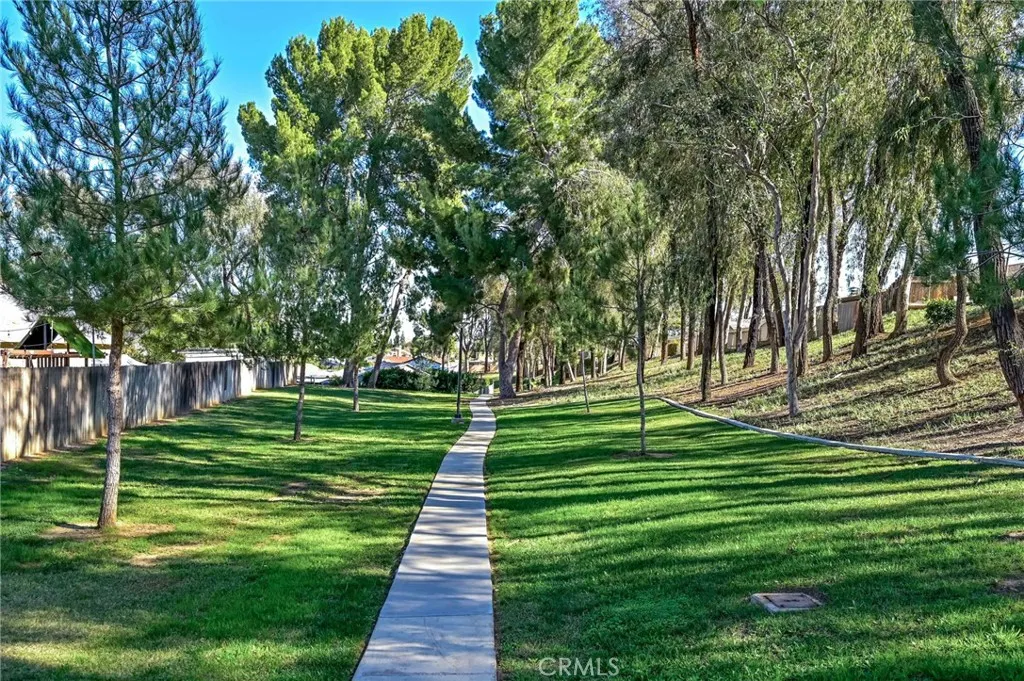 1546 Tilson Circle, Corona, California 92882 home-pic-34