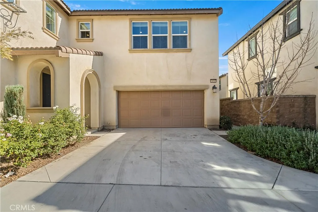 3153 E Yellowstone, Ontario, California 91762 home-pic-2