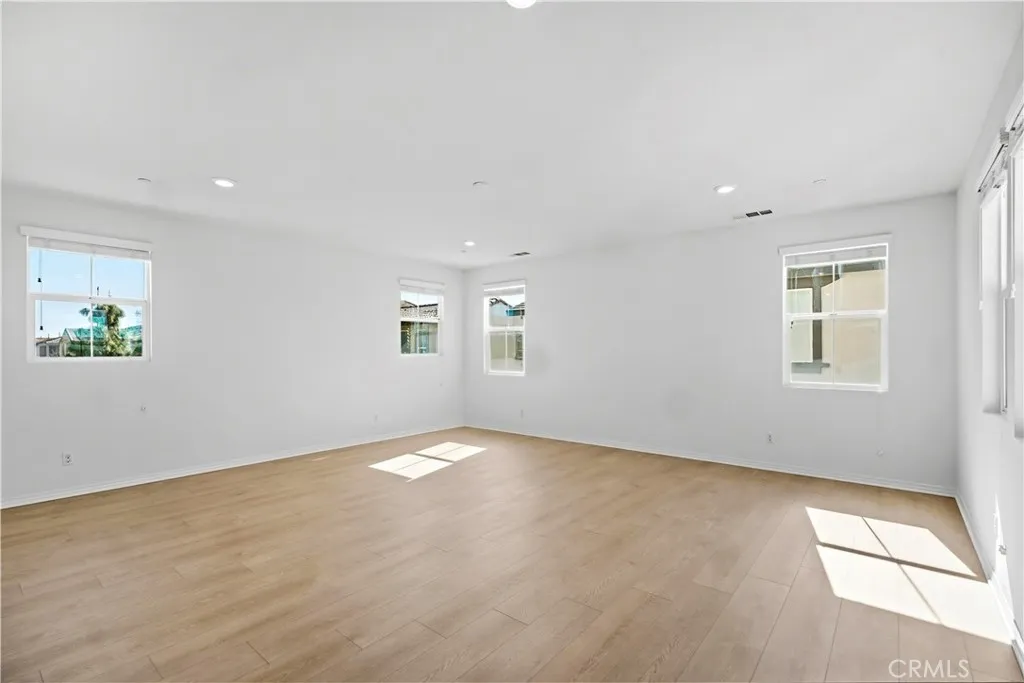 3153 E Yellowstone, Ontario, California 91762 home-pic-28