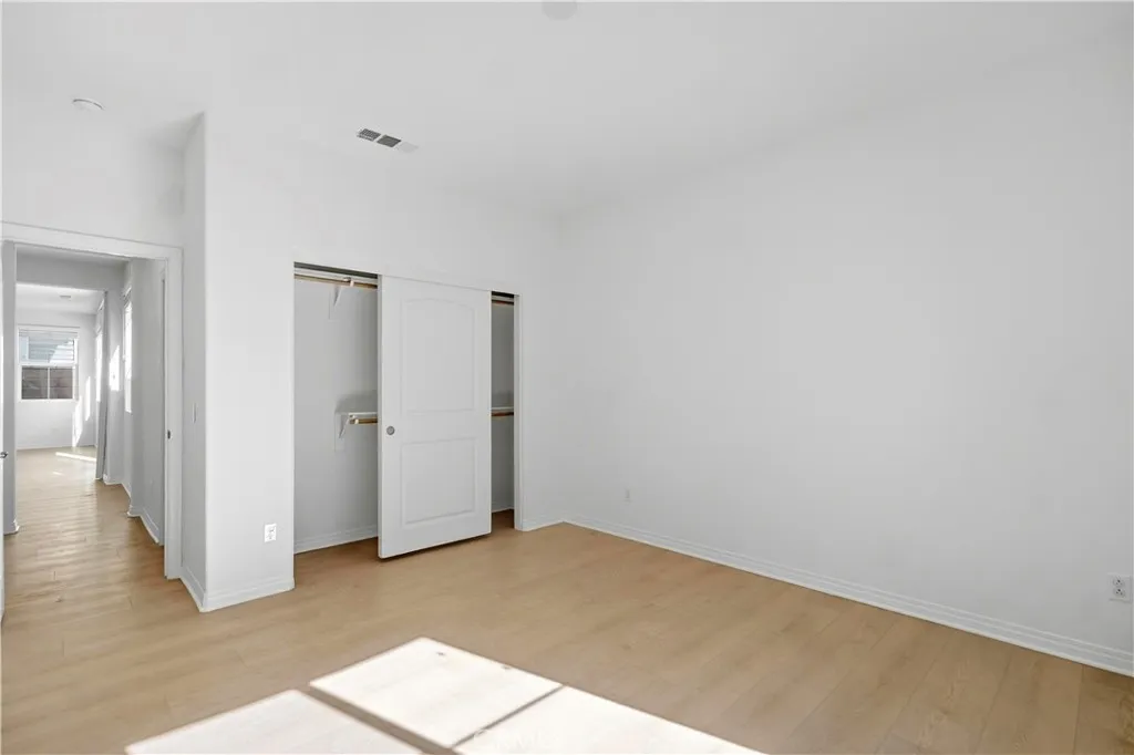 3153 E Yellowstone, Ontario, California 91762 home-pic-16