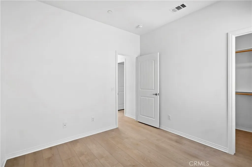 3153 E Yellowstone, Ontario, California 91762 home-pic-24