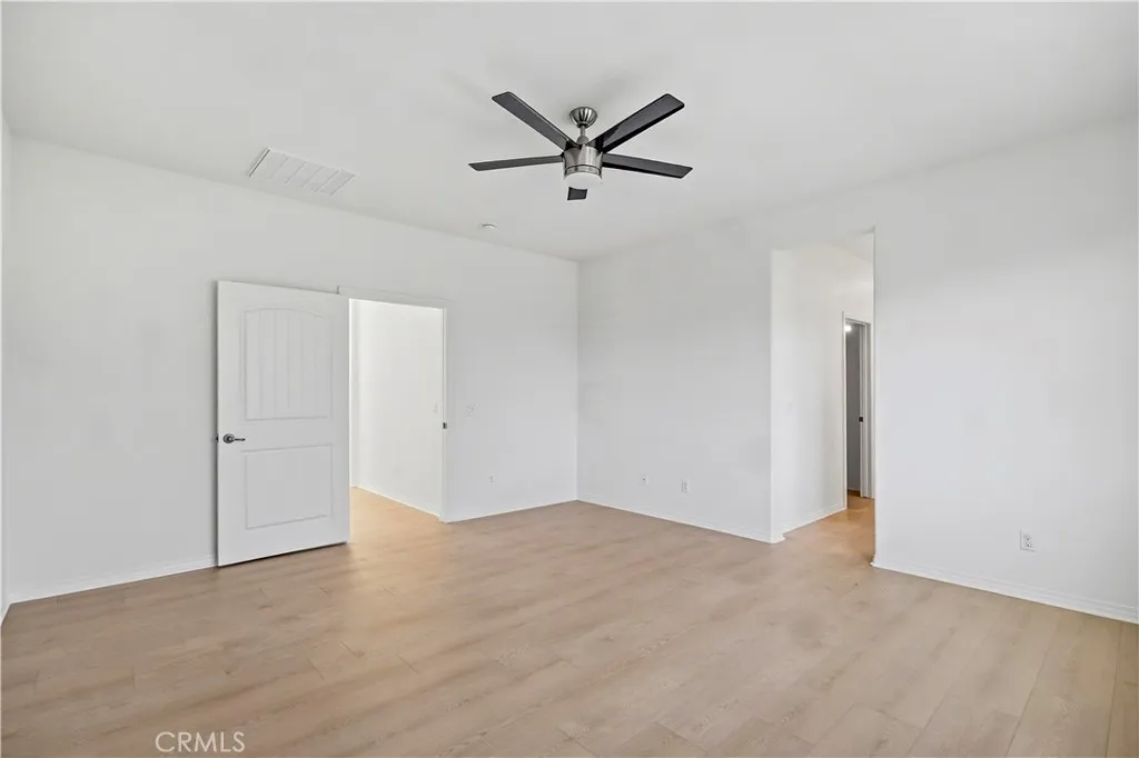 3153 E Yellowstone, Ontario, California 91762 home-pic-32