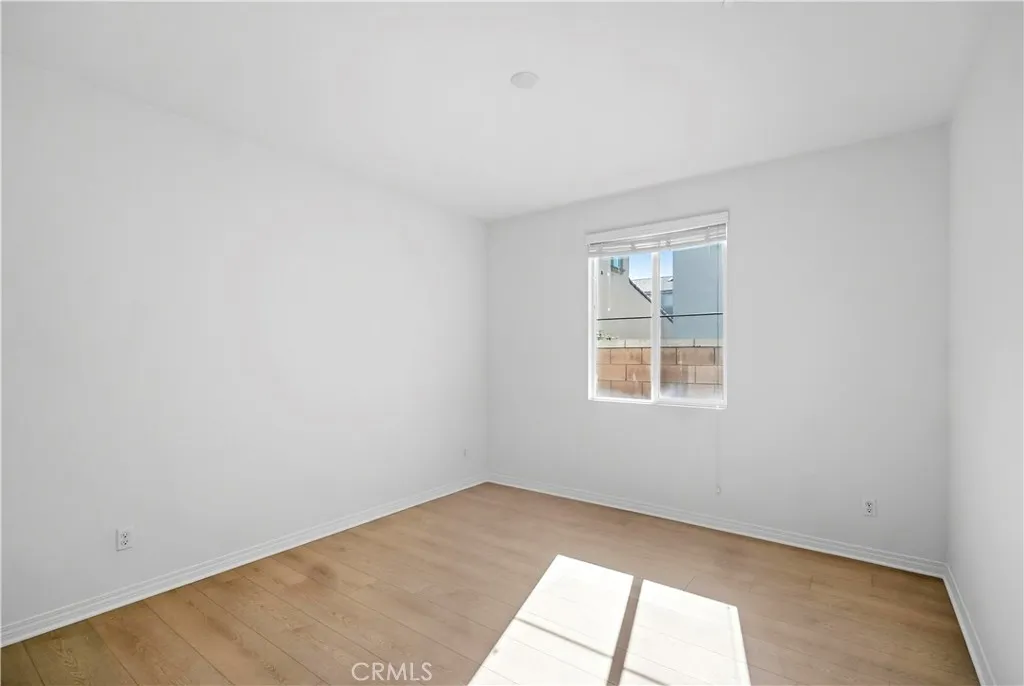 3153 E Yellowstone, Ontario, California 91762 home-pic-15