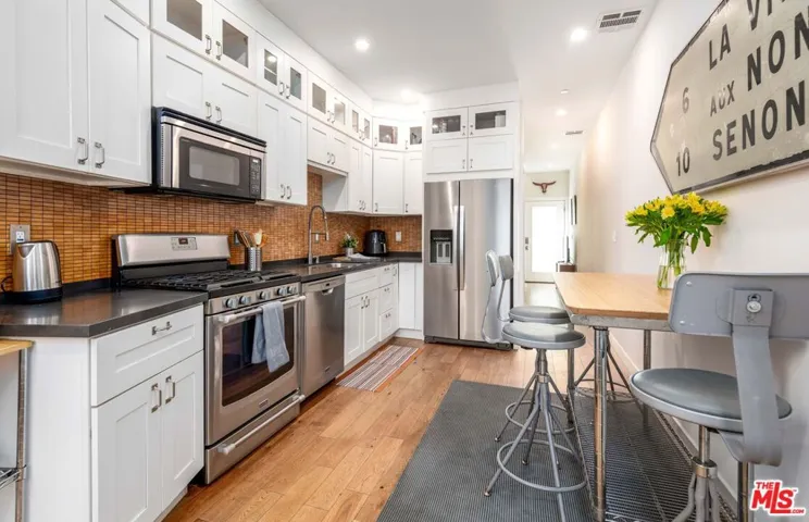 3310 S Durango Avenue, Los Angeles, California 90034
