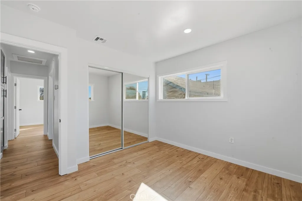 9259 Beech, Fontana, California 92335 home-pic-12
