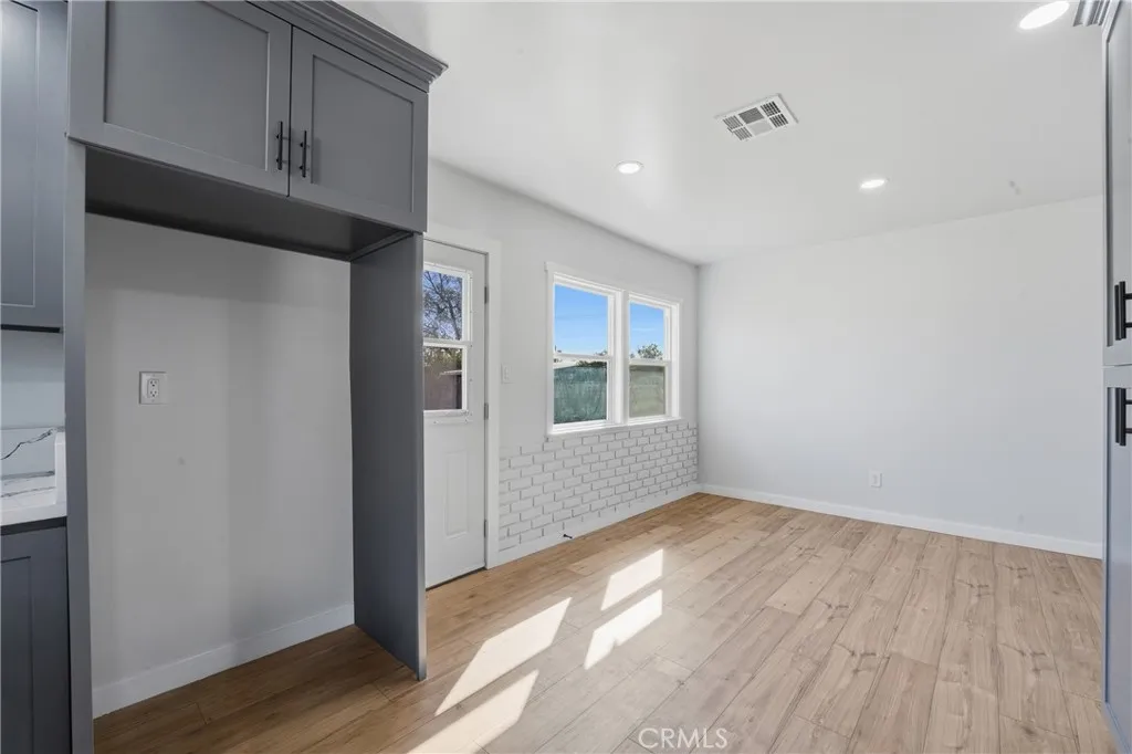 9259 Beech, Fontana, California 92335 home-pic-10