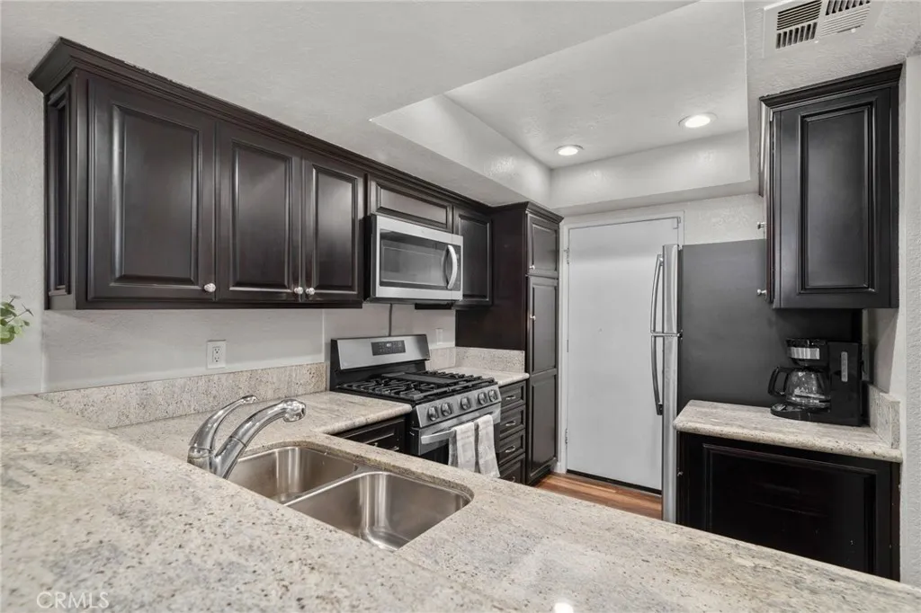 10634 Countryside Drive, Rancho Cucamonga, California 91730 home-pic-12