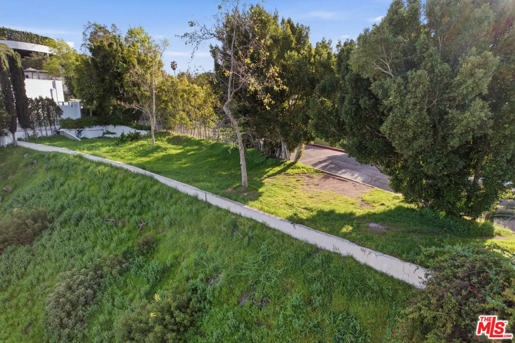 1016 Stradella Road, Los Angeles, California 90077 home-pic-3
