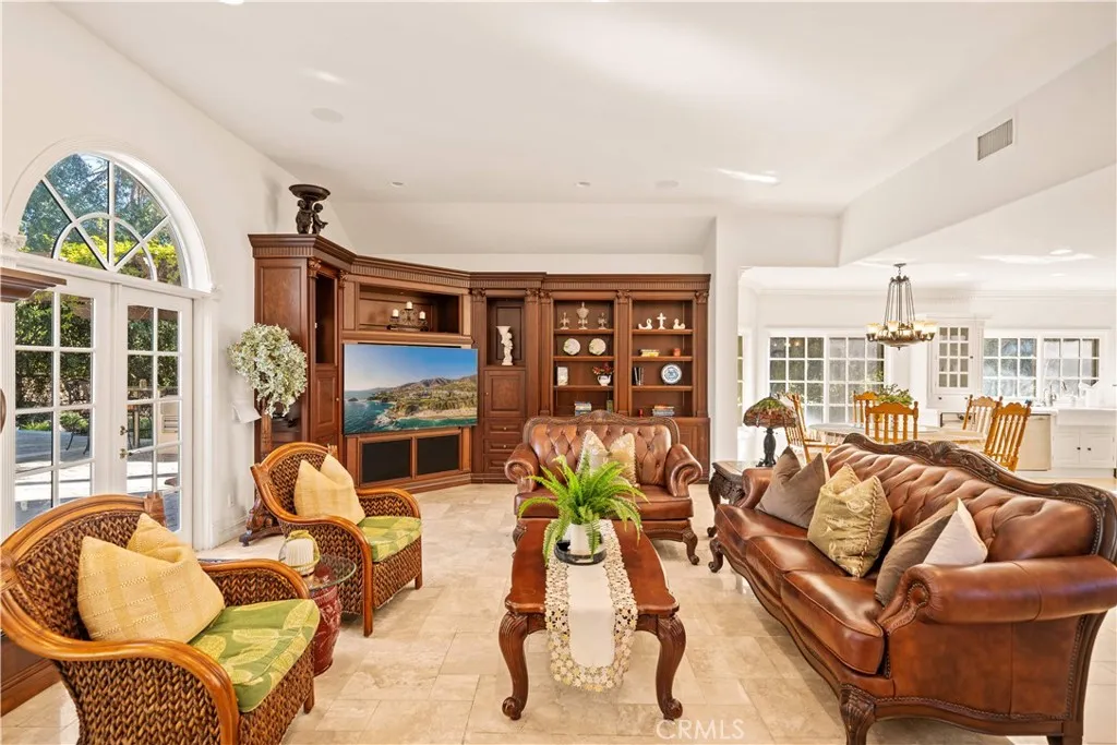1161 N Coyote, Orange, California 92869 home-pic-12