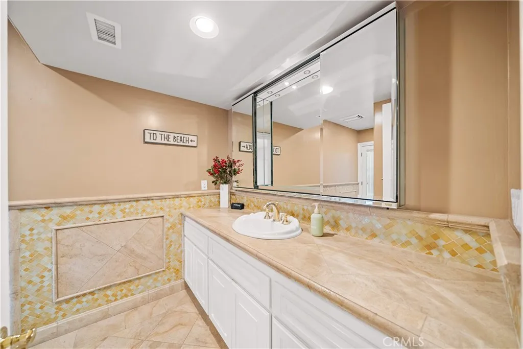 1161 N Coyote, Orange, California 92869 home-pic-27