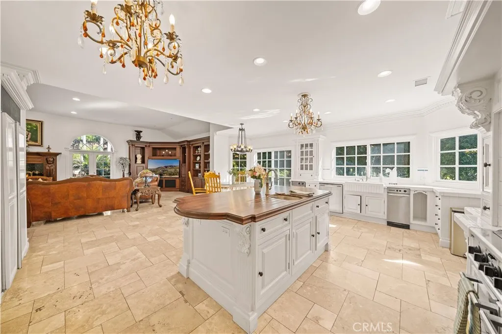 1161 N Coyote, Orange, California 92869 home-pic-16