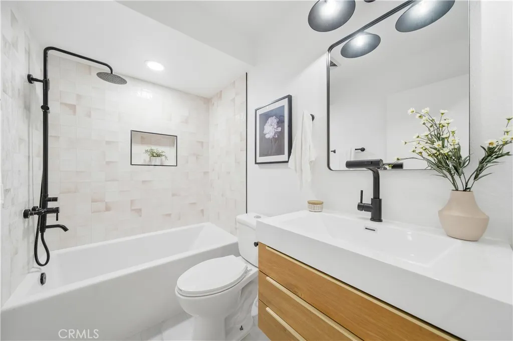 26542 Azuer, Mission Viejo, California 92691 home-pic-38