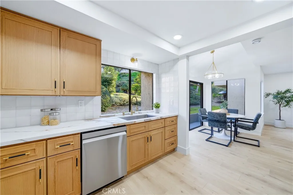 26542 Azuer, Mission Viejo, California 92691 home-pic-24