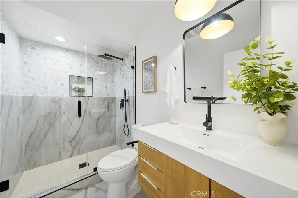 26542 Azuer, Mission Viejo, California 92691 home-pic-36