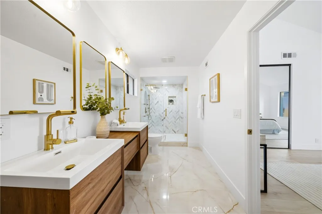 26542 Azuer, Mission Viejo, California 92691 home-pic-33