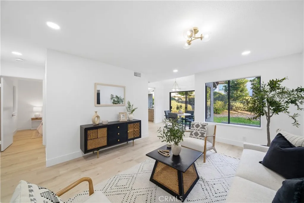 26542 Azuer, Mission Viejo, California 92691 home-pic-14