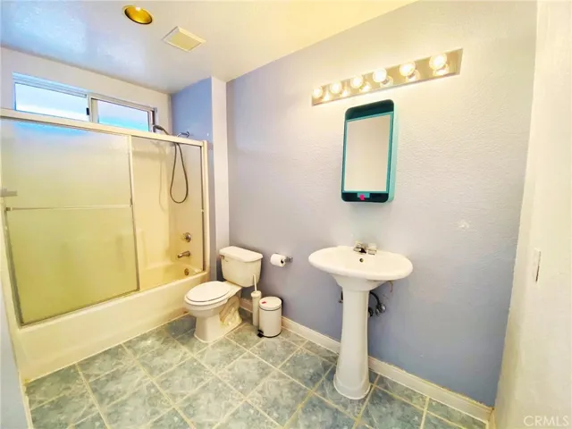 39221 Beacon Lane, Palmdale, California 93551