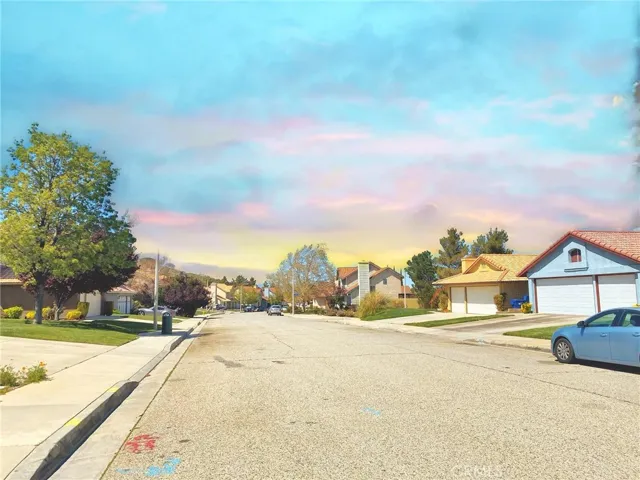 39221 Beacon Lane, Palmdale, California 93551