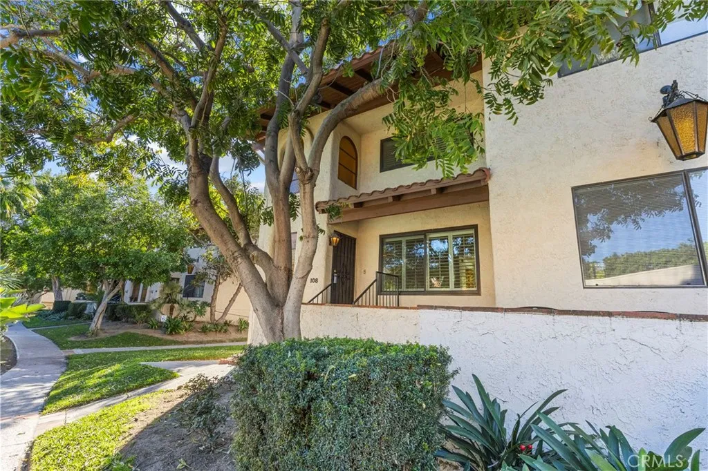 400 S Flower Street 108, Orange, California 92868 home-pic-1