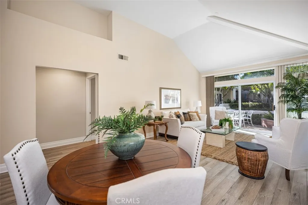21527 Paseo Palmetto, Mission Viejo, California 92692 home-pic-14