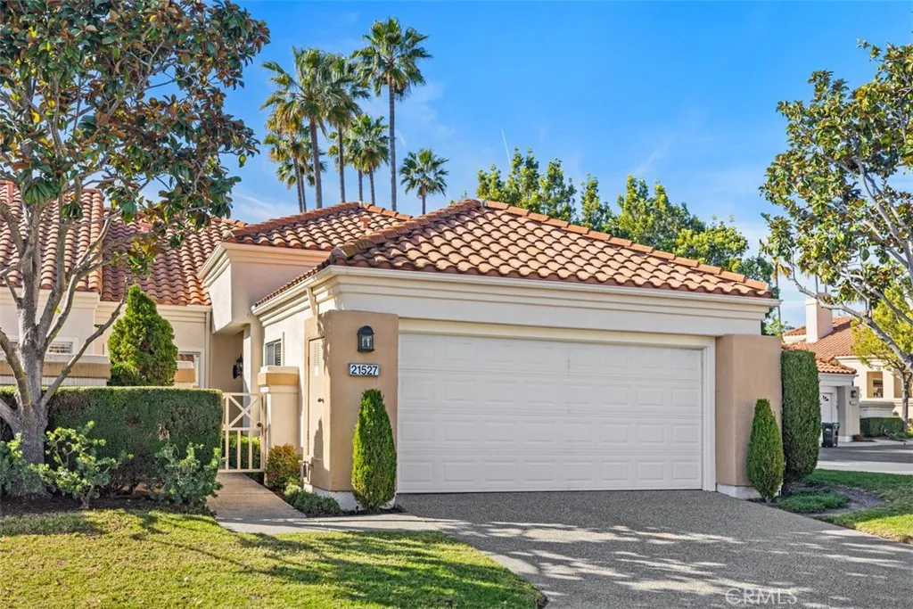21527 Paseo Palmetto, Mission Viejo, California 92692 home-pic-3