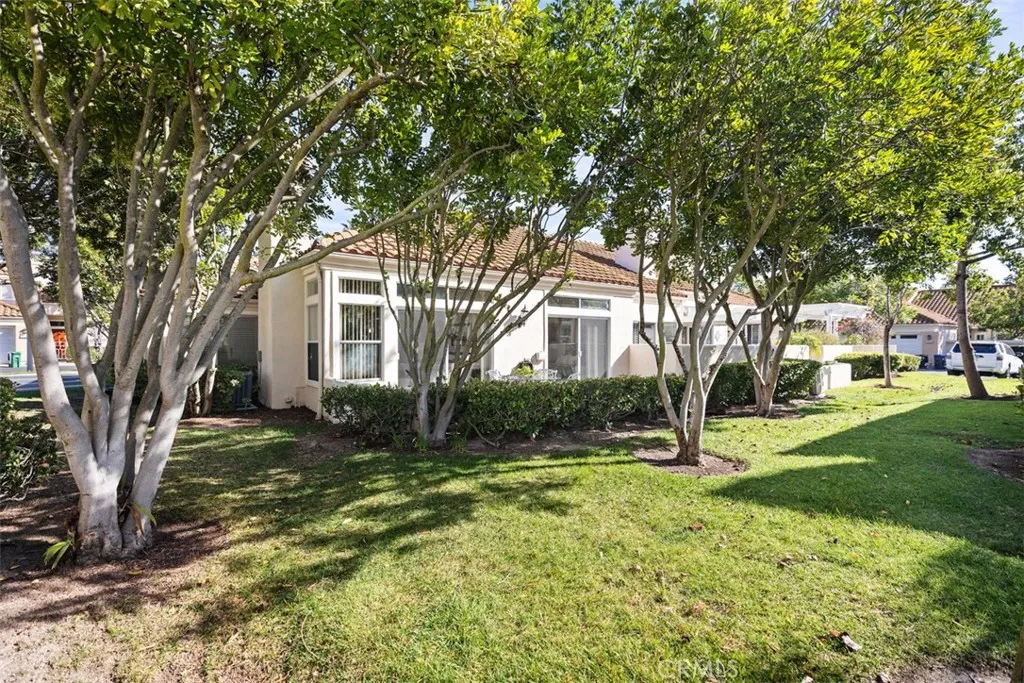 21527 Paseo Palmetto, Mission Viejo, California 92692 home-pic-33