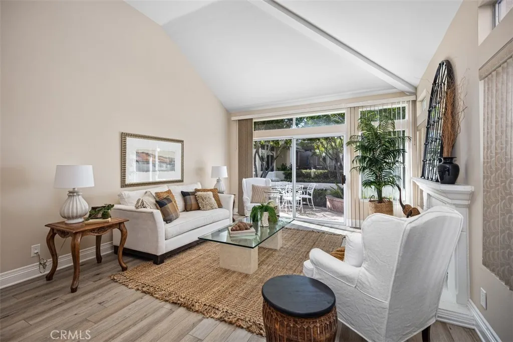 21527 Paseo Palmetto, Mission Viejo, California 92692 home-pic-10