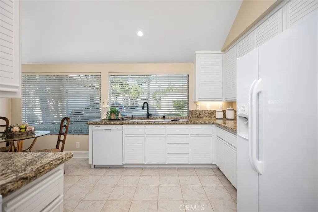 21527 Paseo Palmetto, Mission Viejo, California 92692 home-pic-19