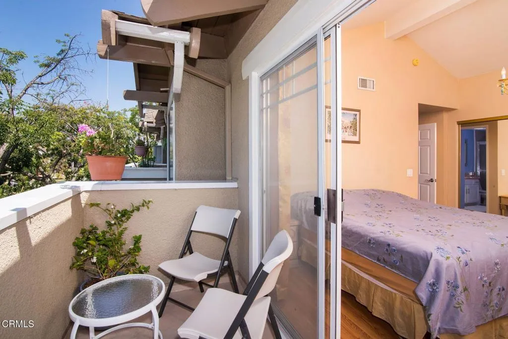 202 S Holliston Avenue 301, Pasadena, California 91106 home-pic-27