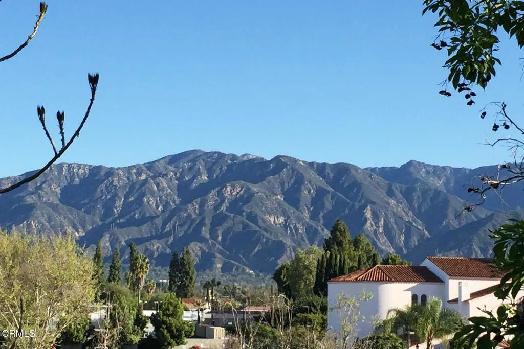 202 S Holliston Avenue 301, Pasadena, California 91106 home-pic-1